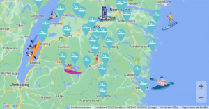 Google Maps-karta över Östergötland och Småland med illustrerade ikoner för kajak, kanot och SUP-platser utmarkerade längs sjöar och kust.