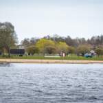 Bysjöbadets sandstand sett från vattnet